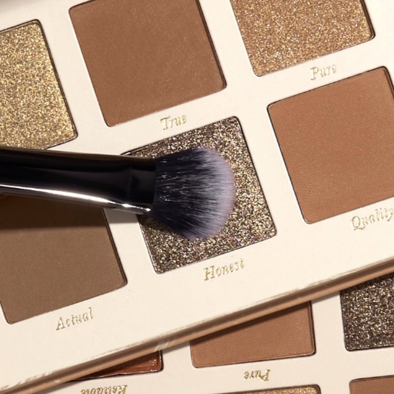 Laura's Essentials Artistic & Authentic 12 Multi-Finish Eyeshadows. 1 Highlighter. 1 Blush